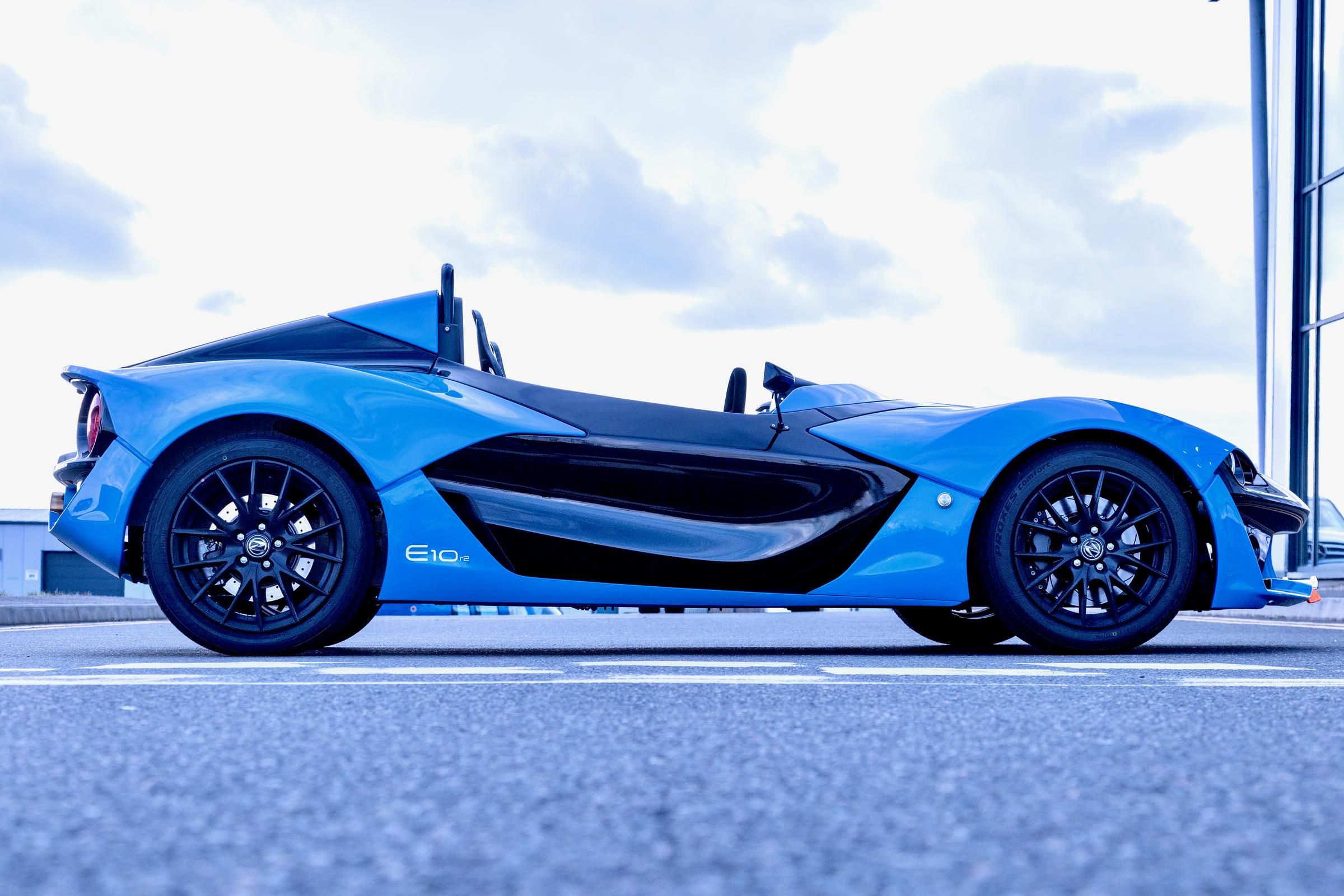 Zenos E10 side profile